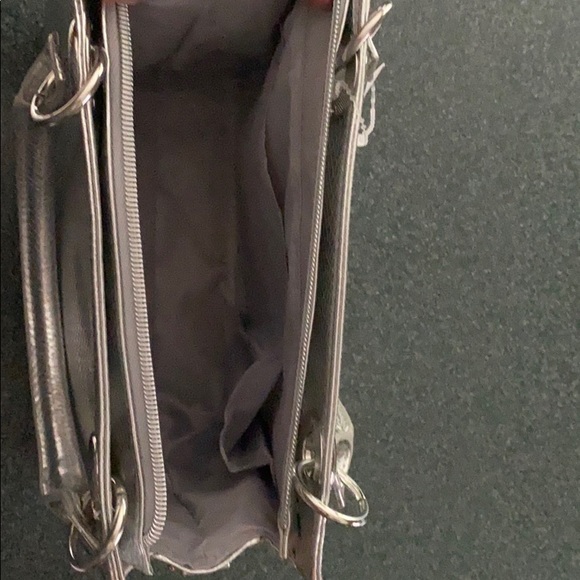 Silver hand bag with optional shoulder strap - Picture 2 of 2
